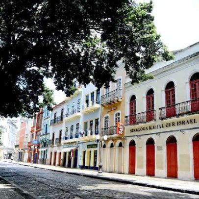 Desabamento parcial de casarão histórico no Recife deixa duas mortes