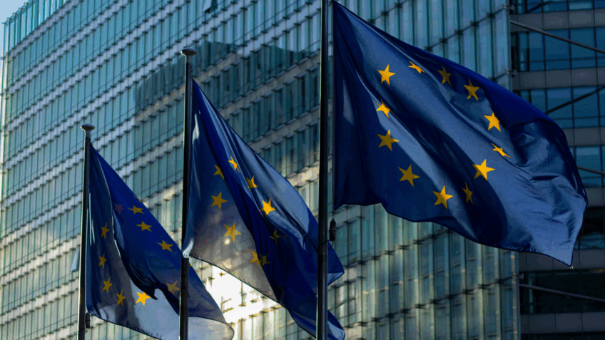 Segundo documentos obtidos pelo jornal "Financial Times", a Comissão Europeia elaborou uma série de recomendações destinadas a reduzir o consumo, melhorar a eficiência energética e acelerar a transição para fontes limpas