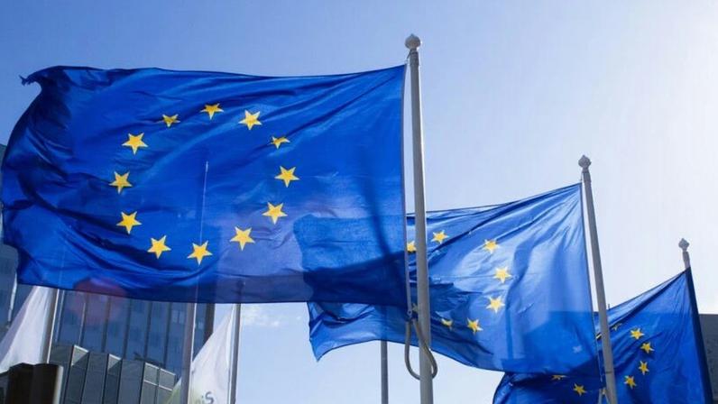 Conselho da União Europeia priorizou impedimentos a petróleo, indústria e bancos russos
