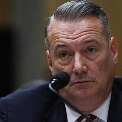 Diretor interino do ICE anuncia renúncia ao fim de maio, diz DHS