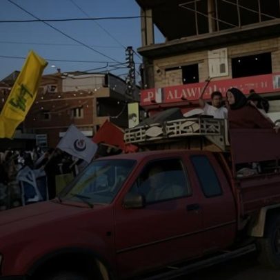Líbaneses deslocados retornam a vilarejos após cessar-fogo entre Israel e Hezbollah