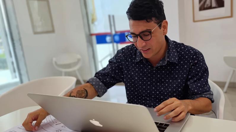 Professor brasileiro Danilo Neves Pereira, de 35 anos, desapareceu na Argentina após sair para encontro