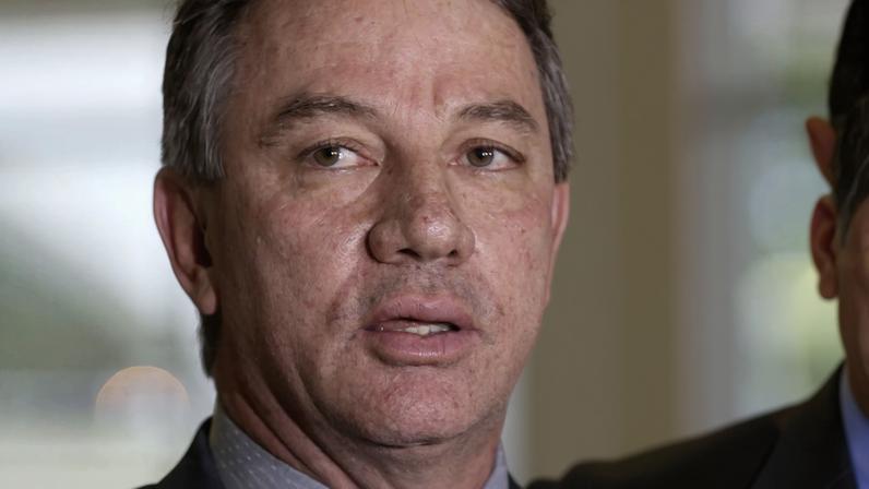O governador de Roraima, Antônio Denarium, fala à imprensa no Palácio do Planalto.