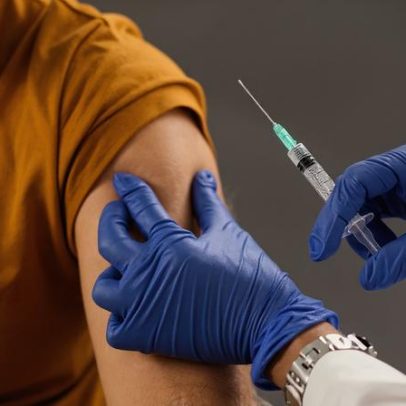 Anvisa amplia faixa etária da vacina contra bronquiolite e vacinação de pais