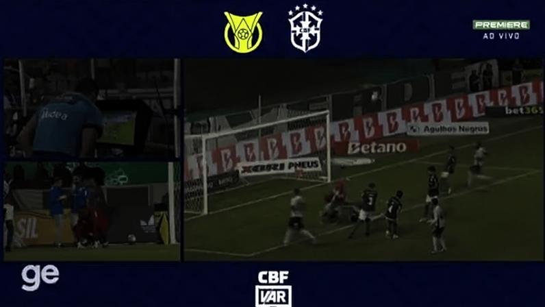 VAR em Palmeiras x Athletico-PR — Foto: Reprodução
