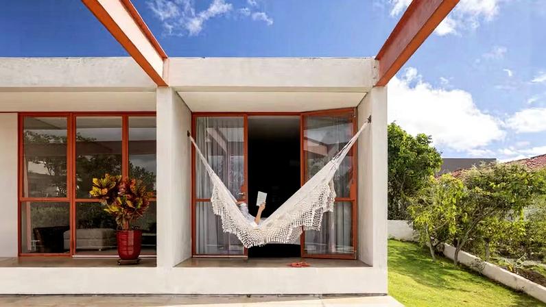 Rede de descanso na varanda: dicas para instalar e 16 inspirações