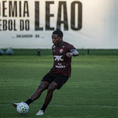 Vitória paga multa, escala Cacá contra o Corinthians; Erick vai ao jogo