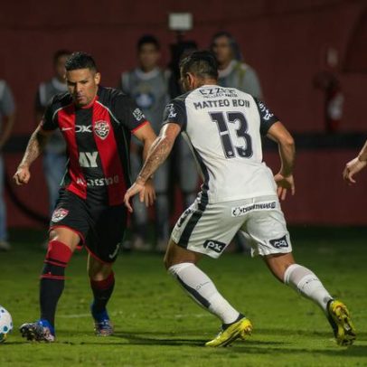 Vitória empata com o Corinthians; Luan Cândido e Erick se destacam