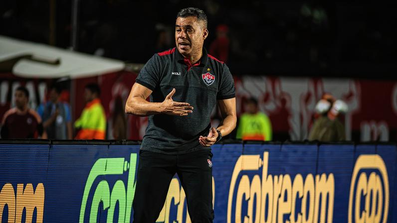 Jair Ventura em Vitória x Corinthians — Foto: Victor Ferreira/EC Vitória