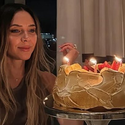 Victoria Beckham reflete em aniversário após atrito com filho