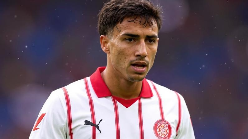 Vitor Reis tem tudo para retornar ao Manchester City após empréstimo ao Girona