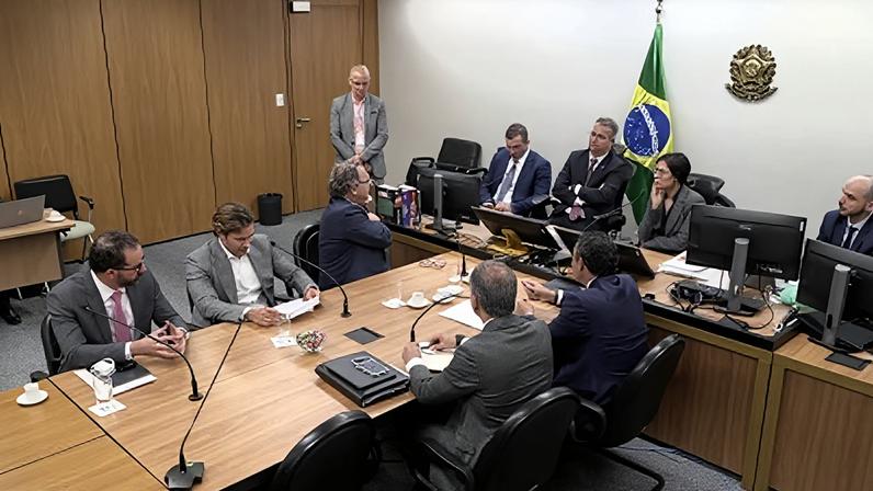 Acareação entre os banqueiros Daniel Vorcaro, do Banco Master, e Paulo Henrique Costa, ex-presidente do BRB (Banco de Brasília)