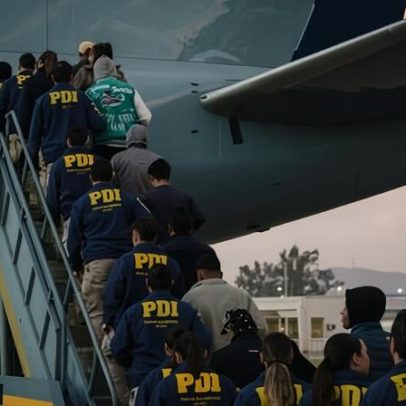 Chile deporta 40 migrantes em voo e afirma expulsões serão frequentes