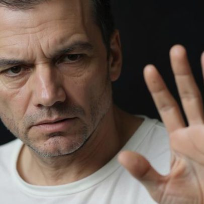 Suspense com Wagner Moura ganha primeiras imagens e data de estreia