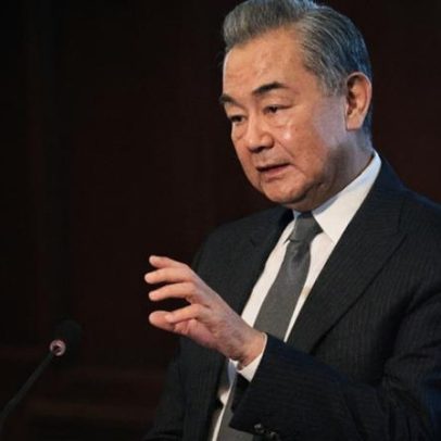 China afirma que bloqueio de Ormuz contraria interesses globais