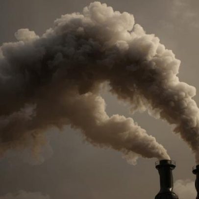 Mais de 50 países criam painel científico para reduzir combustíveis fósseis