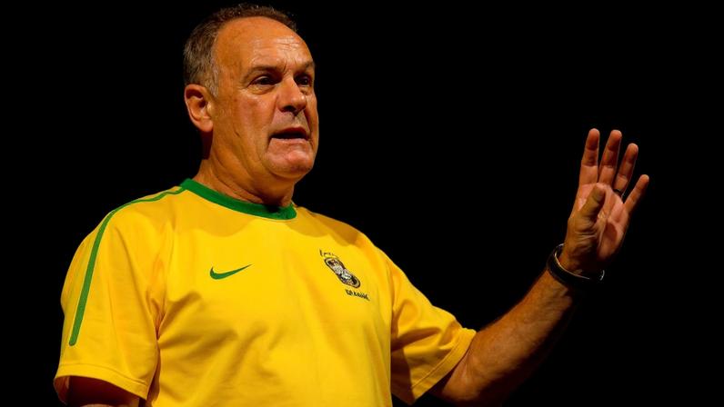 Oscar Schmidt se tornou palestrante após encerras sua carreira. — Foto: Reprodução/Associação Comercial, Industrial e de Serviços de Montes Claros