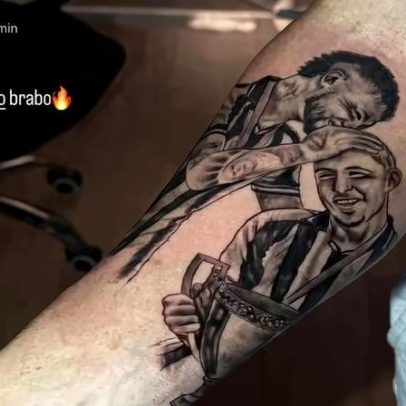 Justino tatua comemoração com Barboza após promessa no Botafogo