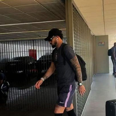 Alex Telles volta e Botafogo embarca para enfrentar o Racing na Sul-Americana