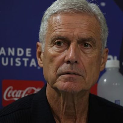 Castro admite falha ofensiva do Grêmio na vitória e pede mais chances