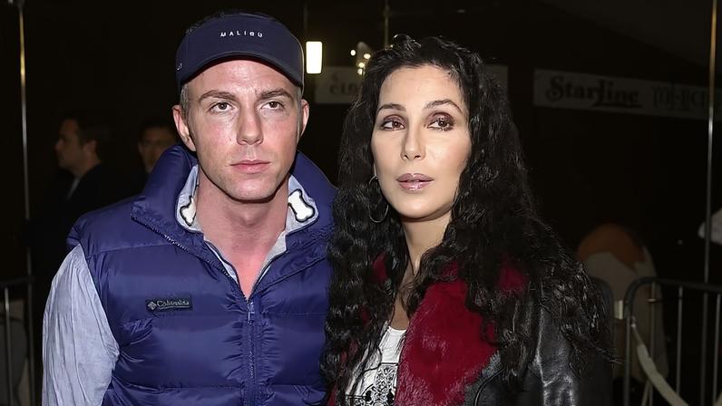 Elijah Blue Allman e Cher em Hollywood, em março de 2001 — Foto: GettyImages