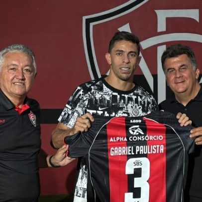 Vitória homenageia Gabriel Paulista, cria da Toca, antes de duelo com Corinthians