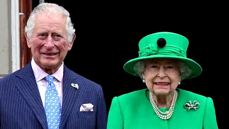 Rei Charles e Rainha Elizabeth — Foto: GettyImages