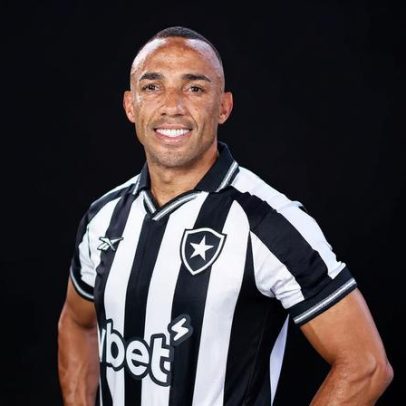 Marçal volta a ser relacionado pelo Botafogo; Santi Rodríguez e Villalba ficam fora