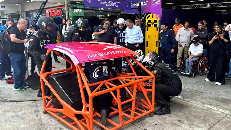 Ensaio de segurança em apresentação de atualizações no carro da Stock Car