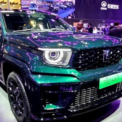 GWM Tank 700 Hi4-Z SUV com potência de Lamborghini e design de Classe G