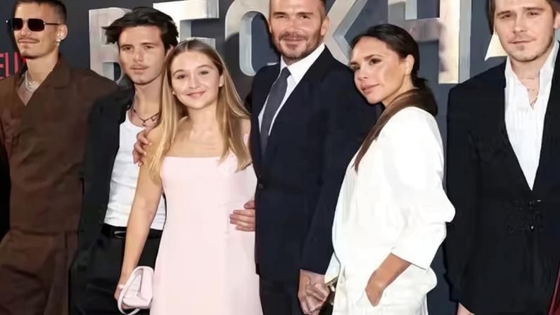 Victoria Beckham na Cúpula TIME100; Família Beckham na estreia britânica de 'Beckham'
