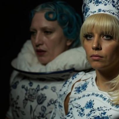 Lady Gaga relembra eras icônicas da moda em clipe de RUNWAY com Doechii
