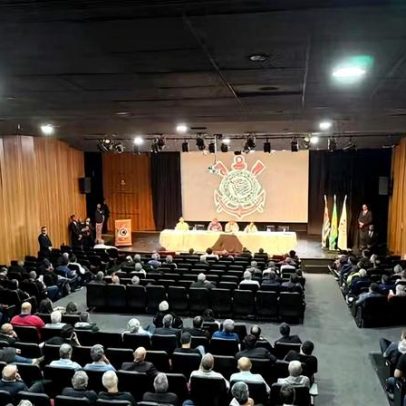 Conselho do Corinthians rejeita reforma do estatuto e aprova voto Fiel Torcedor