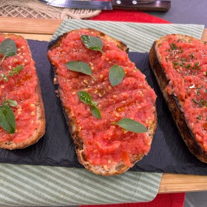 Pão tostado com azeite de Jimmy Ogro é notícia