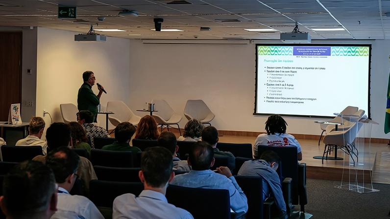 IBGE apresentou os projetos de mapeamento, planejamento e questionários para escrutínio dos participantes. - Foto: Hiago Martins