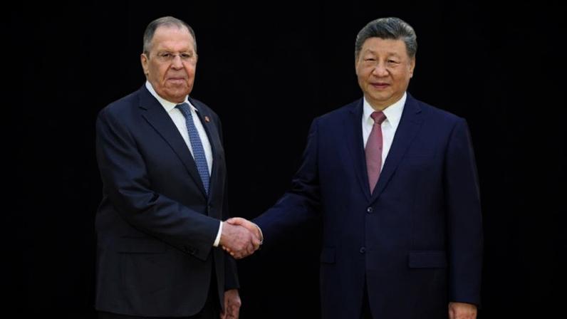 Xi busca aproximação com a Rússia para defender interesses chineses