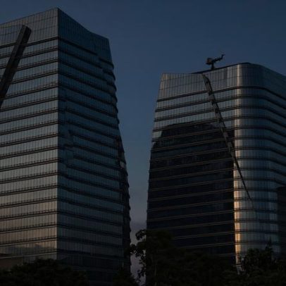 Fim do COE: como o fee fixo muda o modelo de assessoria da XP e do BTG
