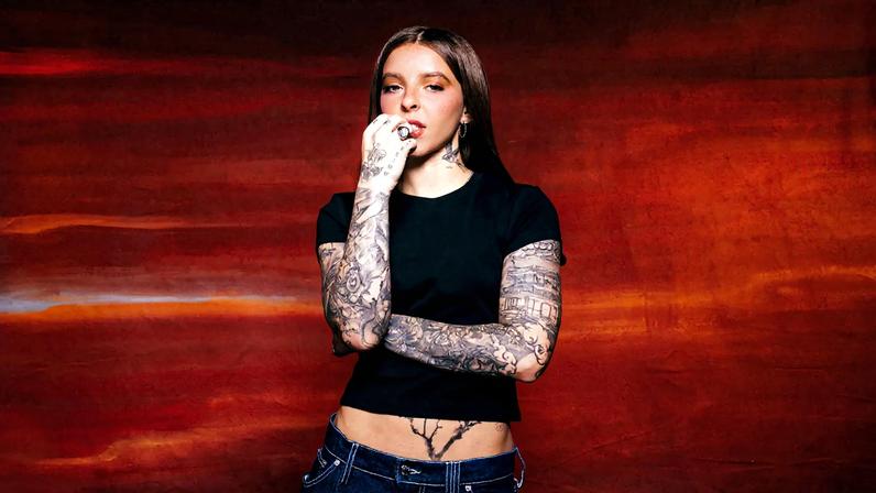 Young Miko faz sua primeira turnê em arenas