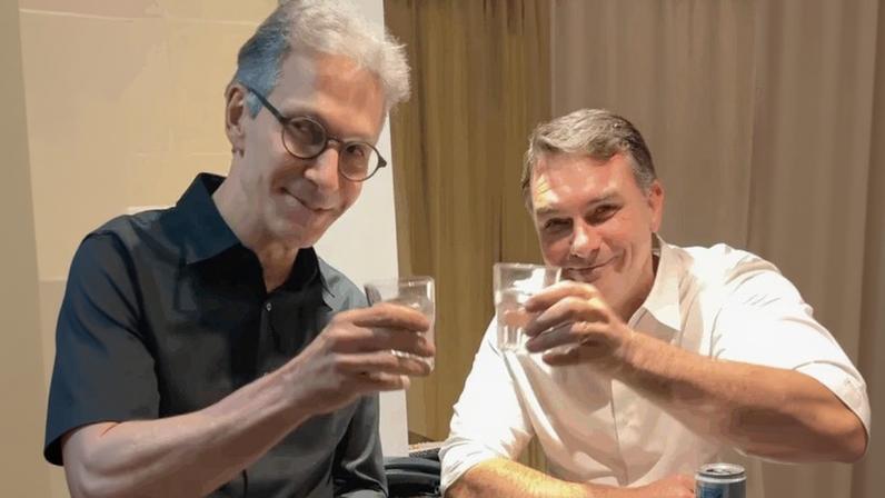 Zema posta com Flávio e aumenta rumores de chapa conjunta