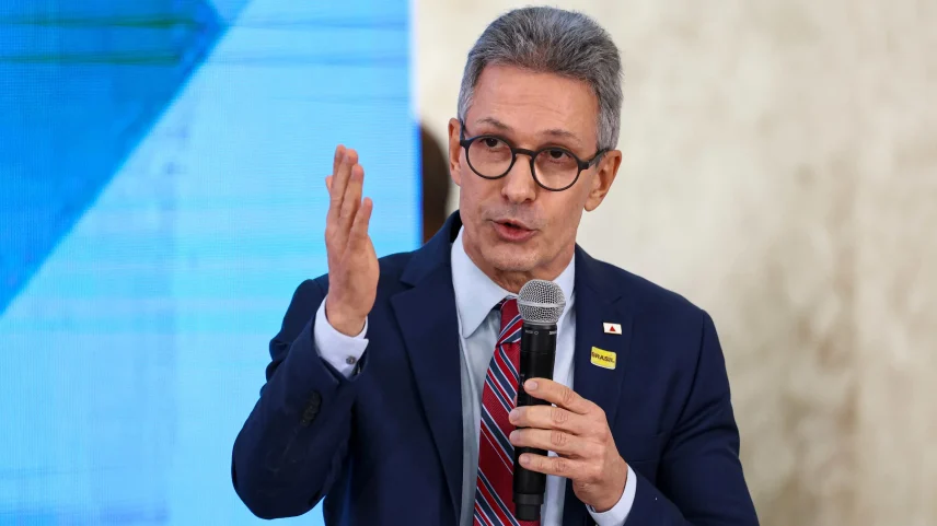 Em vídeo publicado nas redes, Zema critica governo Lula e afirma que irá privatizar Petrobras e Banco do Brasil (Foto: Marcelo Camargo/Agência Brasil)
