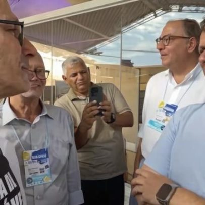 Tarcísio afirma a Zema que se diverte com caricaturas na política