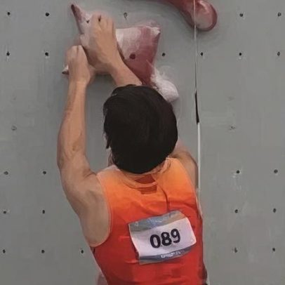 Atleta de 16 anos bate recorde mundial de escalada; veja vídeo