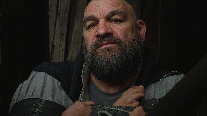 Alexander Morton, voz de Zoltan Chivay em The Witcher 2 e 3, morre aos 81 anos