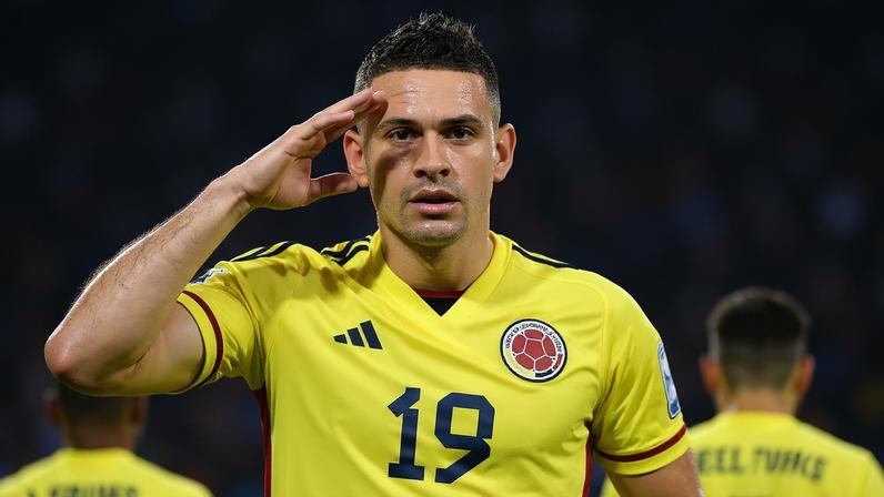 Borré comemora gol pela seleção colombiana — Foto: AFP