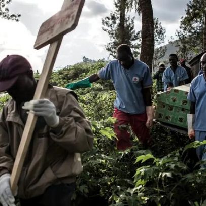Médico americano contrai Ebola no Congo; OMS declara emergência internacional