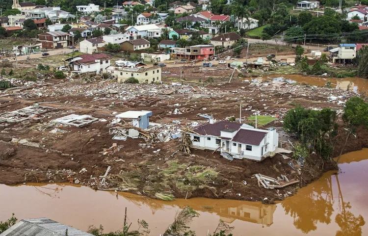 As enchentes históricas no Rio Grande do Sul foram um retrato dramático da crise climática (Gustavo Ghisleni/AFP)