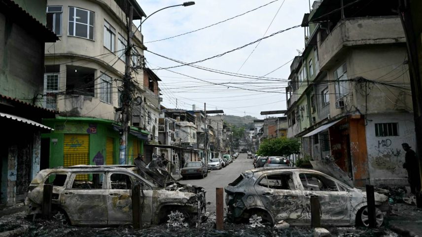 Operação policial contra o Comando Vermelho na Vila Cruzeiro, no Complexo da Penha, no Rio (28/10/2025) (Mauro Pimentel/AFP)