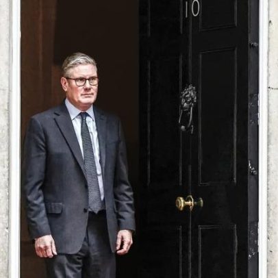 Primeiro-ministro britânico Starmer enfrenta crise profunda