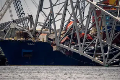 Operadora de navio Dali é indiciada por desab de ponte em Baltimore