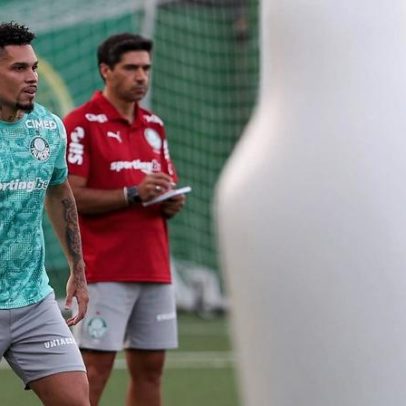 Paulinho é relacionado pelo Palmeiras e pode voltar a atuar contra o Santos